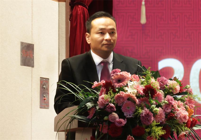 集团副总、纪委副书记张成彪同志作开云官方网页版“关于2018年违纪违规及重大事故责任单位的通报及处理决定”